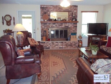 104 Edgemont Dr, San Marcos, TX 78666 - photo 7