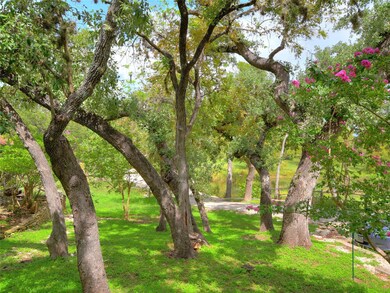 154 Woodcreek Dr unit 13, Wimberley, TX 78676 - photo 7