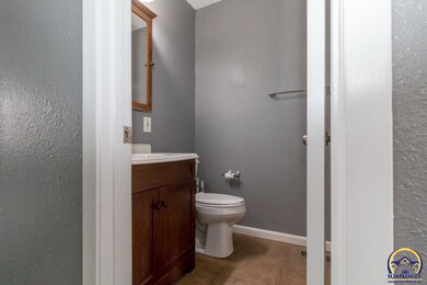 4012 SW 33rd Terrace, Topeka, KS 66614 - photo 5