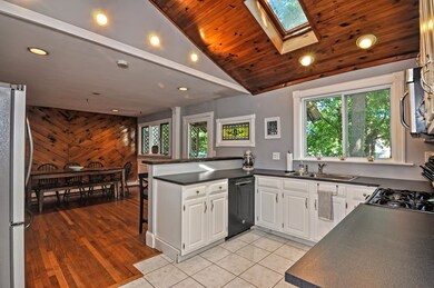 19 Sterling St, Weymouth, MA 02188 - photo 3