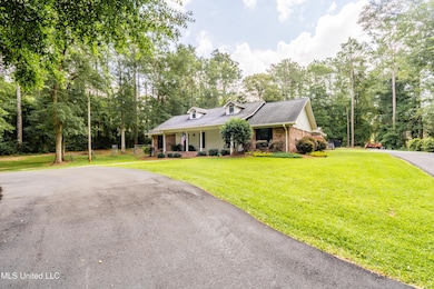136 Clinton Dr-3