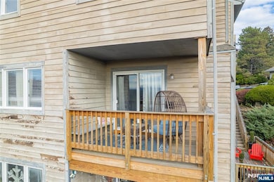 305 Heights Dr unit 3, Haledon, NJ 07508 - photo 5