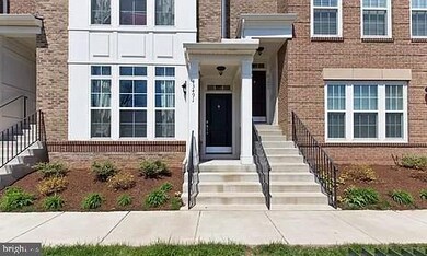 43491 Town Gate Square, Chantilly, VA 20152 - photo 2