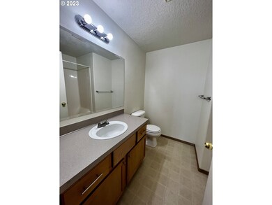 1003 SW Nye Ave, Pendleton, OR 97801 - photo 7