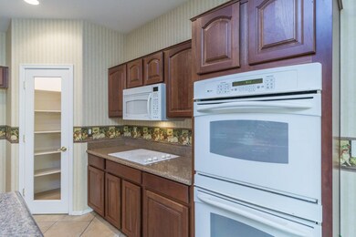 5) KITCHEN