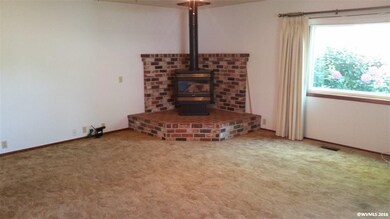 210 SE Lacreole Dr, Dallas, OR 97338 - photo 4