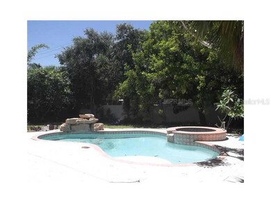 1280 Tree Bay Ln, Sarasota, FL 34242 - photo 5