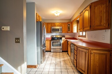 18 Velma Ave, Pittsfield, MA 01201 - photo 7