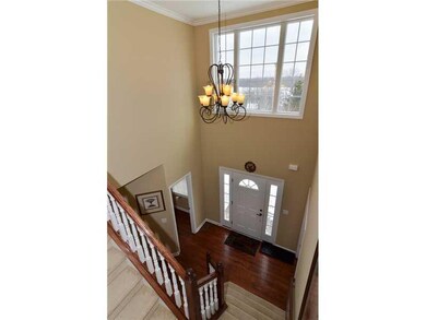 Entry/Foyer.