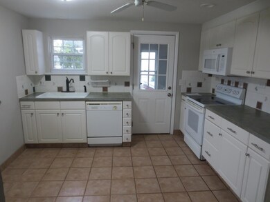 1345 Tiverton Square N, Columbus, OH 43229 - photo 4