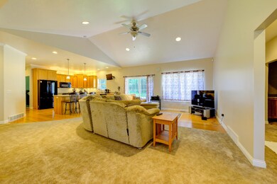 1059 N Stoneridge (4 of 26)
