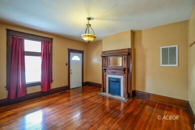 874 Chestnut St, Nelsonville, OH 45764 - photo 3