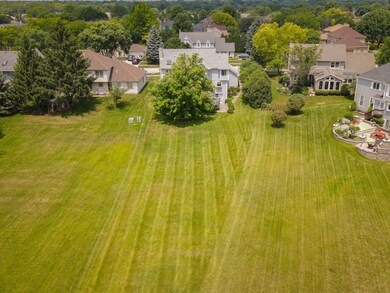 111 Christina Cir, Wheaton, IL 60189 - photo 4