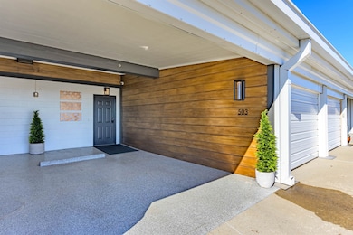 Welcome to WaterWalk Place