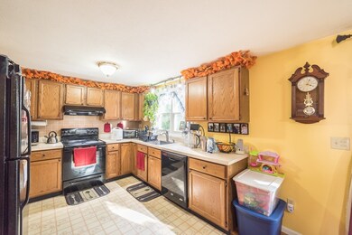 46 Charles St, Haverhill, MA 01830 - photo 6
