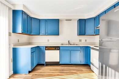 200 Post Rd unit 112, Warwick, RI 02888 - photo 7