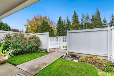 5722 122nd Place SE unit 235, Bellevue, WA 98006 - photo 2