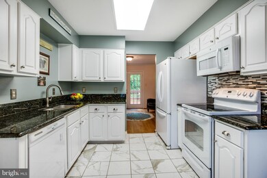 9015 Penn Manor Ct, Springfield, VA 22153 - photo 2