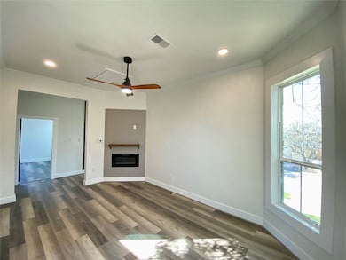 Living / Dining Area
