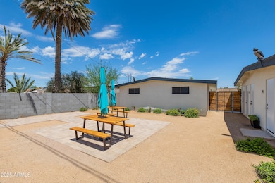 1011 E Amelia Ave, Phoenix, AZ 85014 - photo 6