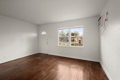 10441 Bucknell Rd, Houston, TX 77016 - photo 4