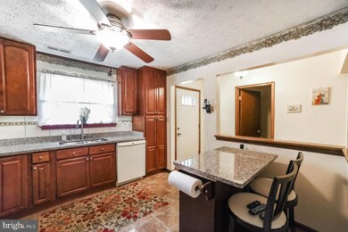 23172 Falling Leaf Ln, California, MD 20619 - photo 4