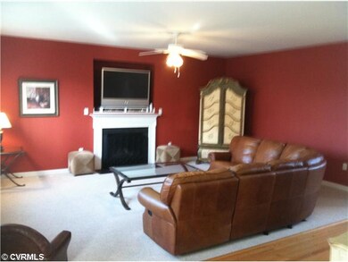 Den/Family/Great Room - Large Family room with gas