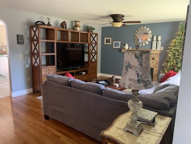 72 Washington St unit 2, Franklin, MA 02038 - photo 4