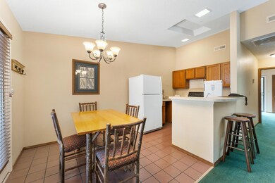 Kitchen/Dining