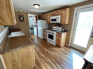 Welcome to 2359 Halkirk Street N!