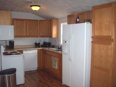 79 11th St SE, Linton, IN 47441 - photo 4