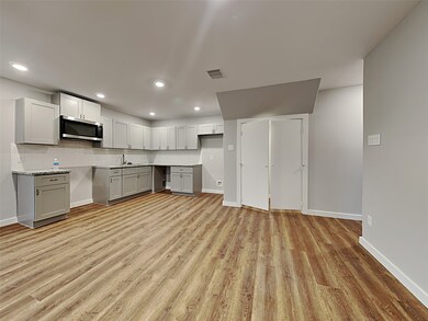 1017 North Ln unit B, Houston, TX 77088 - photo 4