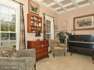 8303 Rampart Ct, Alexandria, VA 22308 - photo 5