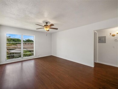 315 Circle Dr S unit 201, Boynton Beach, FL 33435 - photo 5