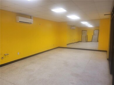 2000 Congressman Hebert Dr unit B, Chalmette, LA 70043 - photo 4