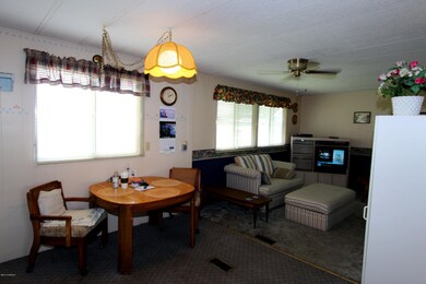 005dining-space