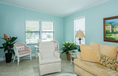 3 702 Gladiolus - Living Room - View 2jp