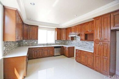 Spacious Kitchen