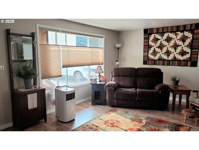 3065 Walnut St, Baker City, OR 97814 - photo 4