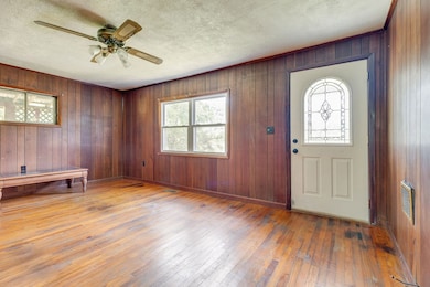 216 Asbury Hollow Rd, Cedar Bluff, VA 24609 - photo 5