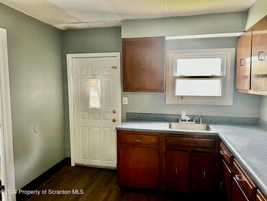 125 Carlisle St, Wilkes Barre, PA 18702 - photo 5