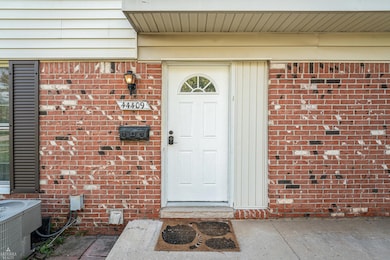 44409 Newburyport Dr unit 133, Canton, MI 48187 - photo 6