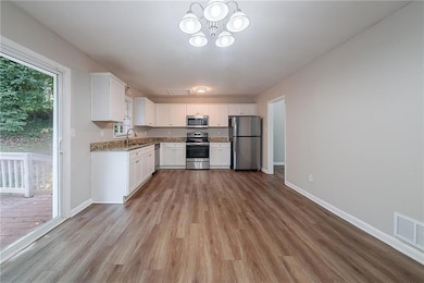 1658 Pine Glen Cir, Decatur, GA 30035 - photo 2