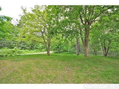 1320 Westwood Hills Rd, St. Louis Park, MN 55426 - photo 3