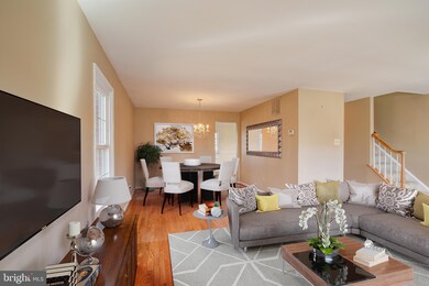 2943 Waterford Ct, Vienna, VA 22181 - photo 5