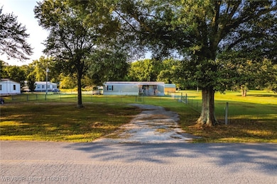 460912 E 1107 Rd, Sallisaw, OK 74955 - photo 2