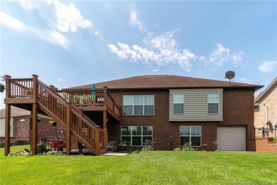 Private walkout lot