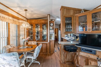 dining nook 2