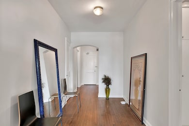 Edgewater Beach Apartments unit 507, Chicago, IL 60640 - photo 2