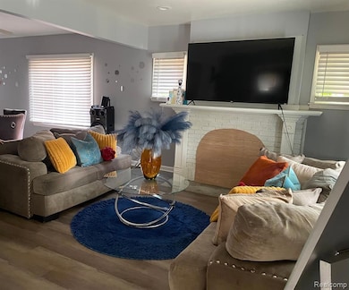 15425 Sorrento St, Detroit, MI 48227 - photo 3